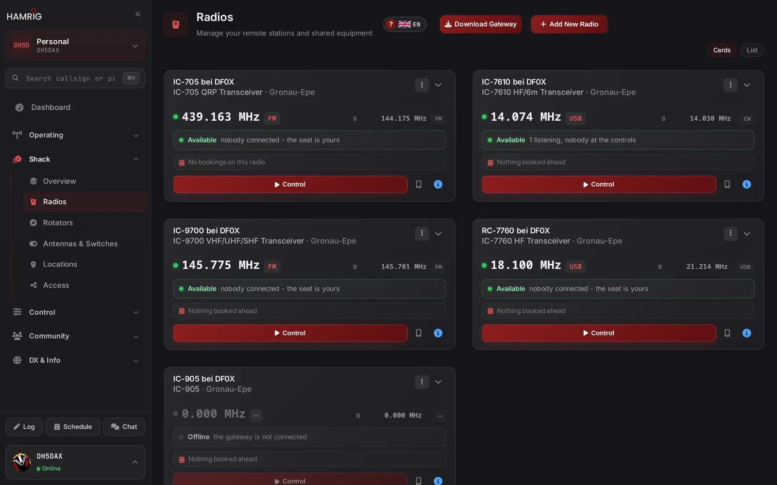 Club radios with live status